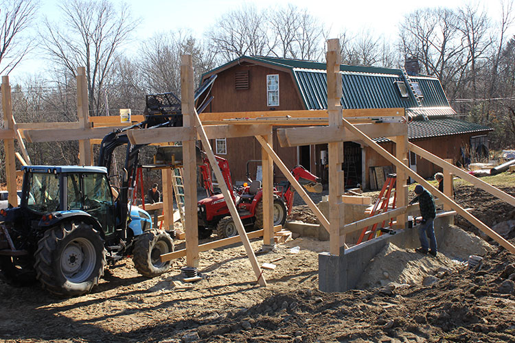 Assembly of the timber frame elements.